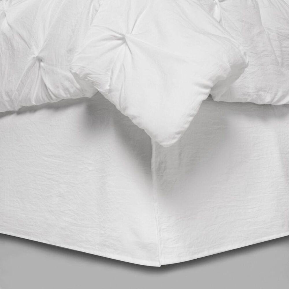 Threshold -  8-Piece Comforter Bedding Set Pinch Plea White - Picture 3 of 3